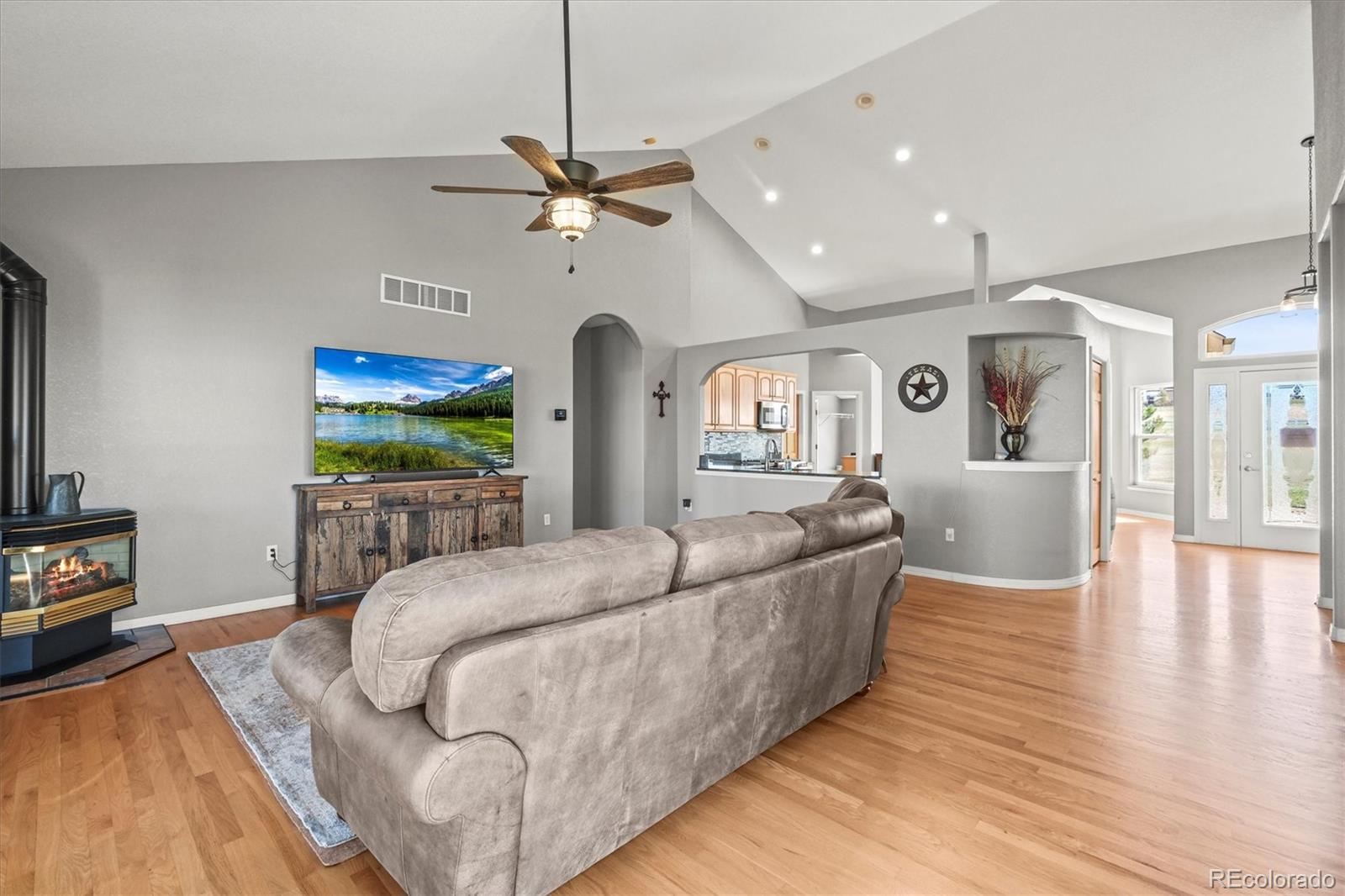 MLS Image #5 for 43097  taos trail,elizabeth, Colorado