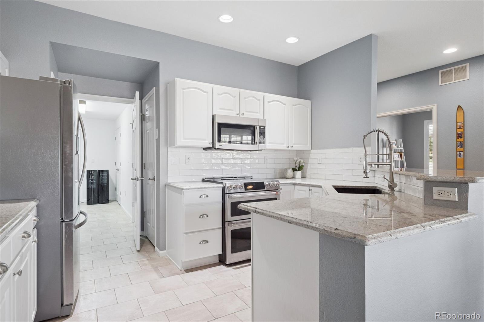 MLS Image #3 for 7524  pineridge trail,castle pines, Colorado