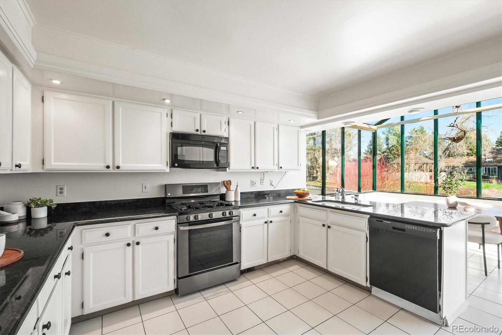 MLS Image #10 for 9817 e maplewood circle,englewood, Colorado