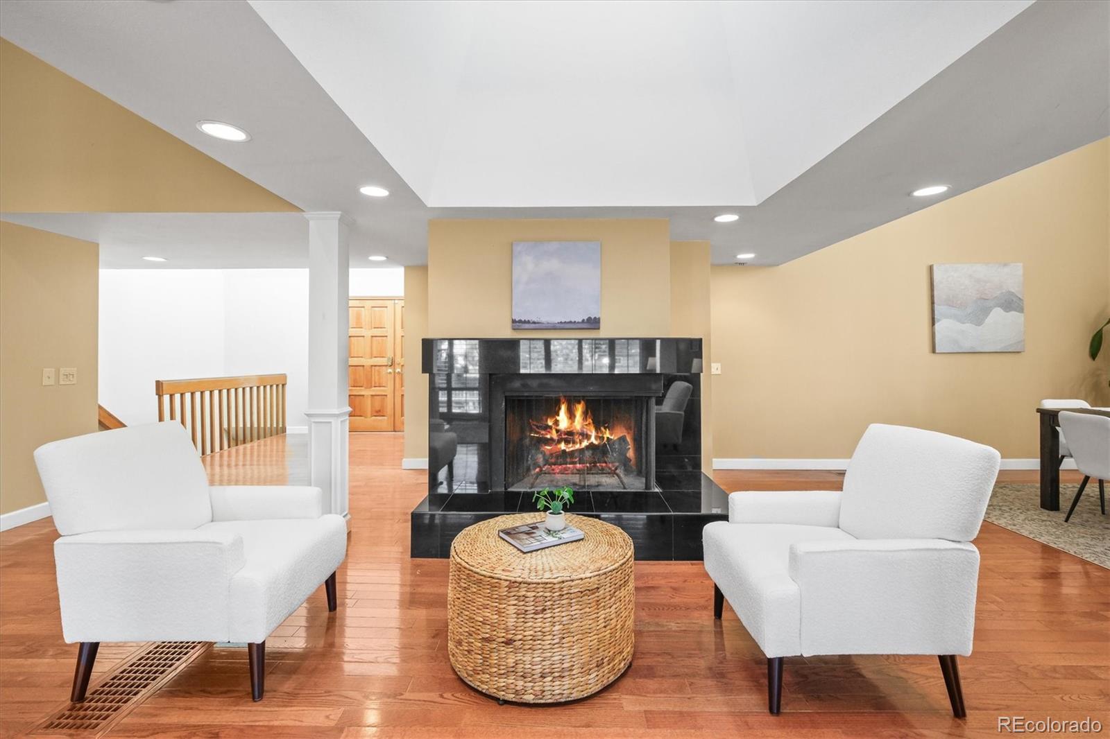 MLS Image #6 for 9817 e maplewood circle,englewood, Colorado