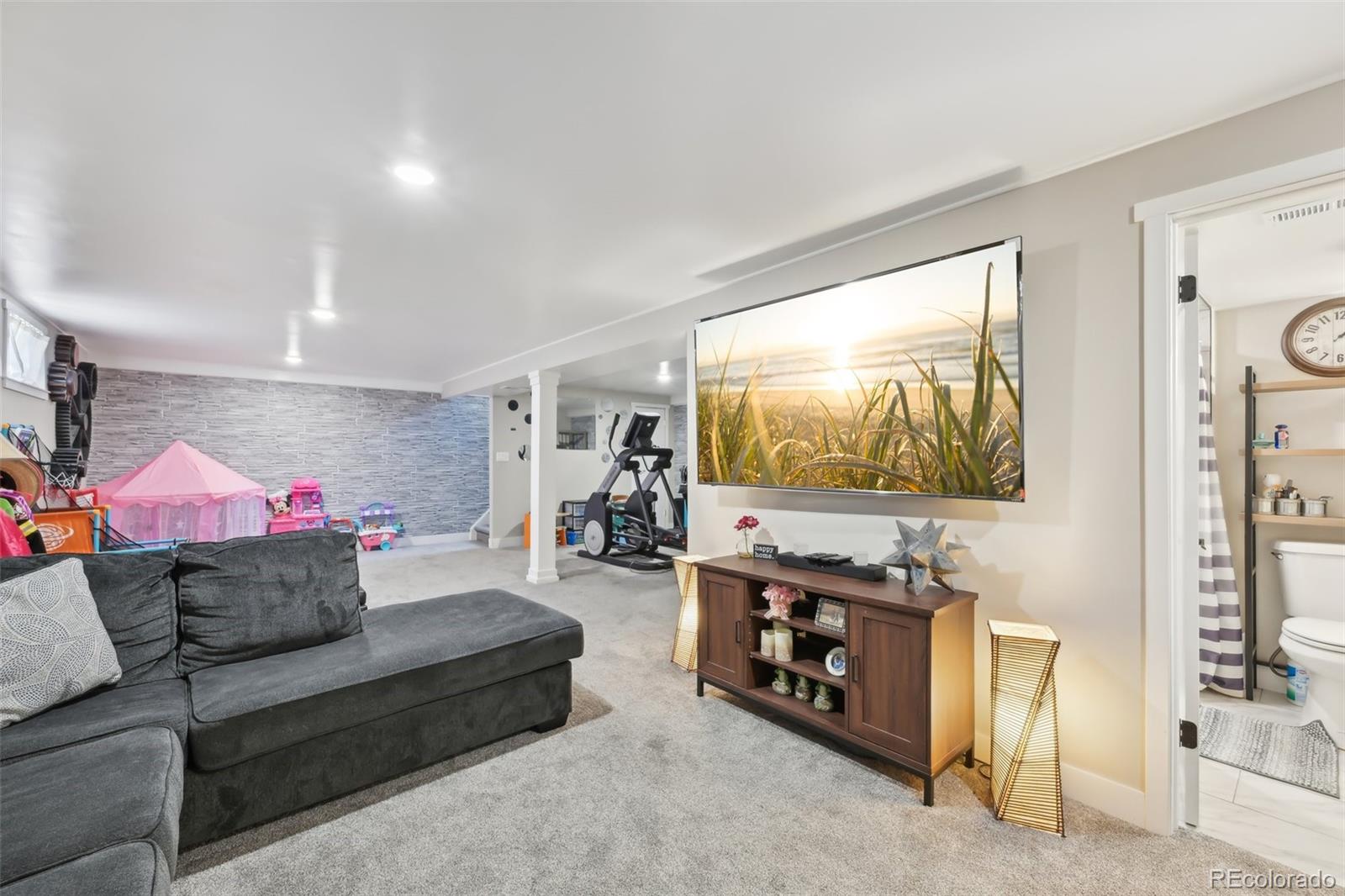 MLS Image #27 for 16097 e cornell place,aurora, Colorado