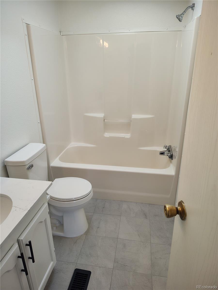 MLS Image #4 for 311  elm street,lochbuie, Colorado