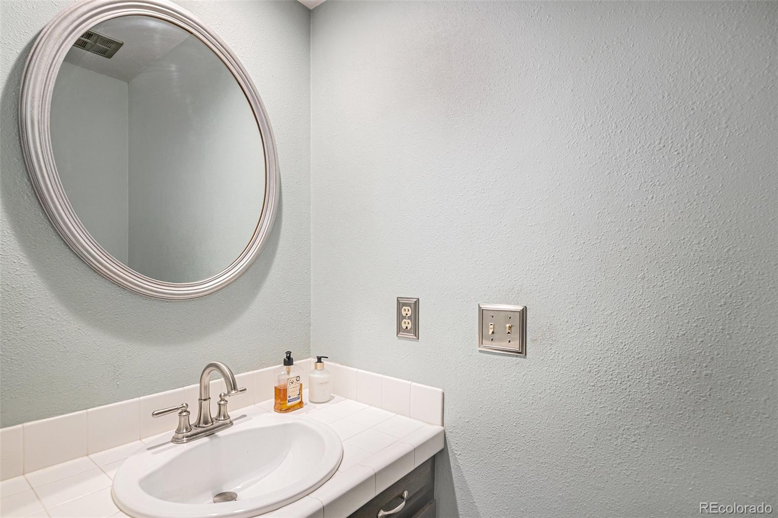 MLS Image #20 for 10921 e powers court,englewood, Colorado
