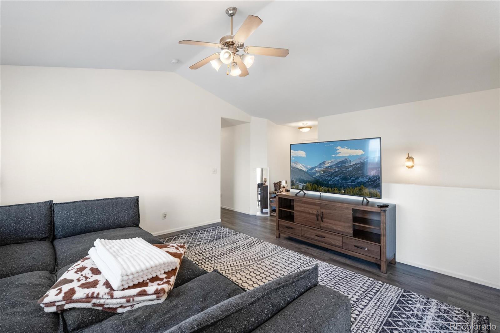 MLS Image #3 for 309 e 29th street road,greeley, Colorado