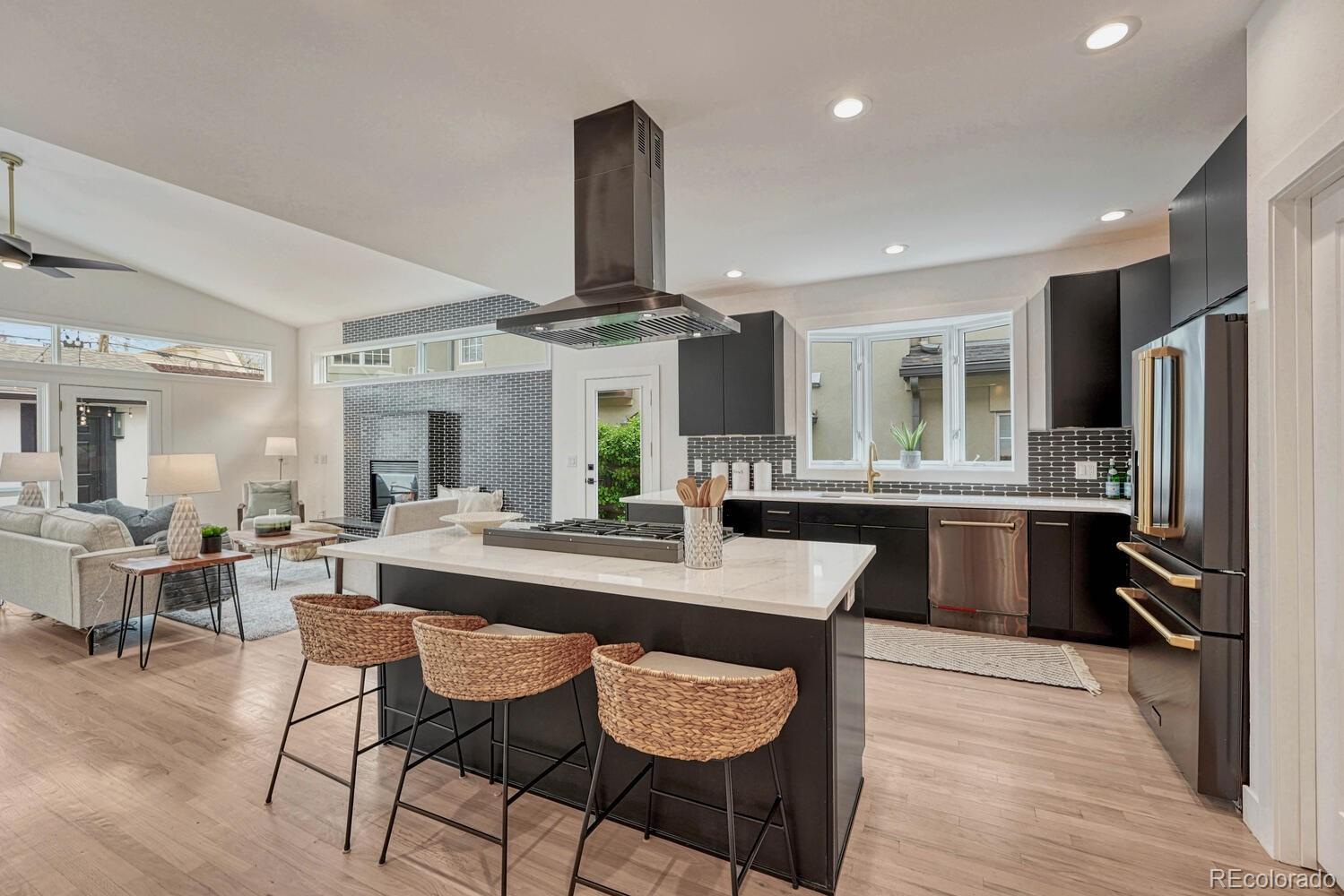 MLS Image #10 for 520  columbine street,denver, Colorado