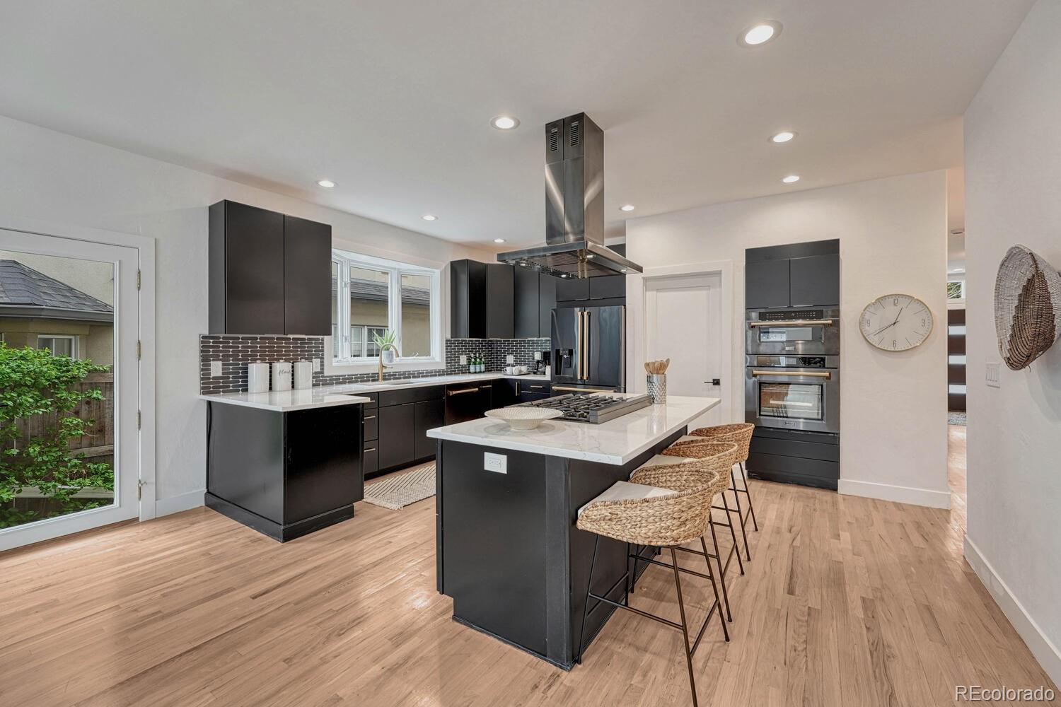 MLS Image #11 for 520  columbine street,denver, Colorado