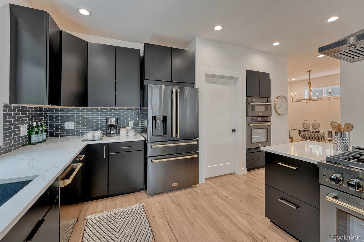 MLS Image #17 for 520  columbine street,denver, Colorado