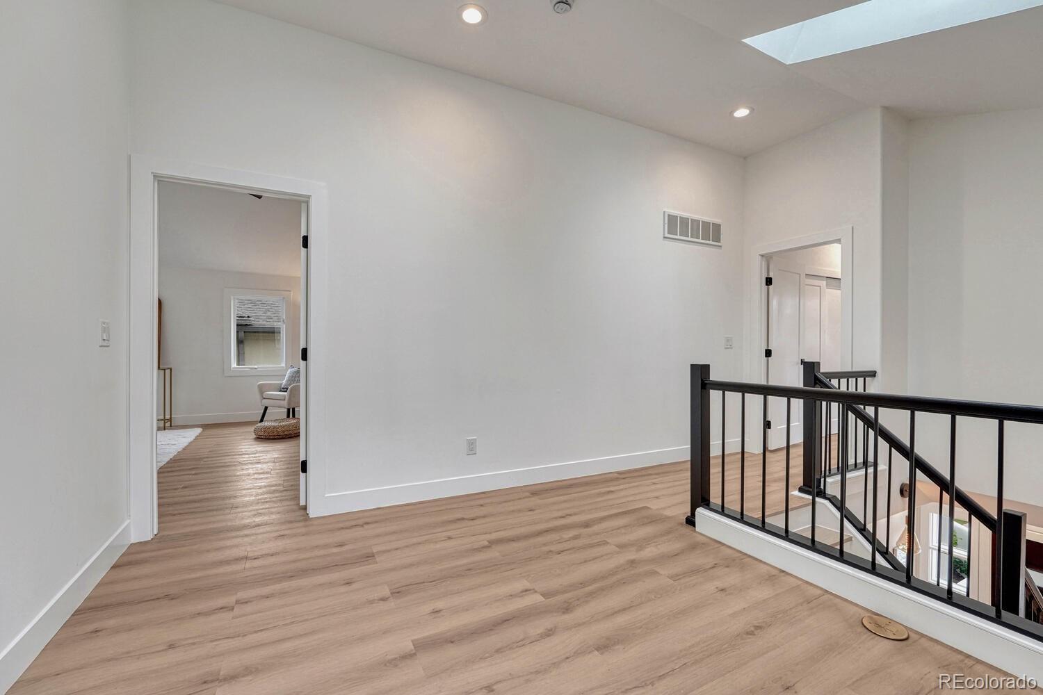 MLS Image #24 for 520  columbine street,denver, Colorado
