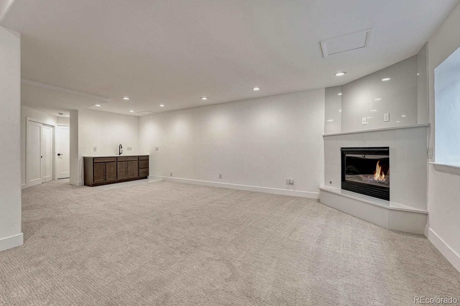 MLS Image #36 for 520  columbine street,denver, Colorado