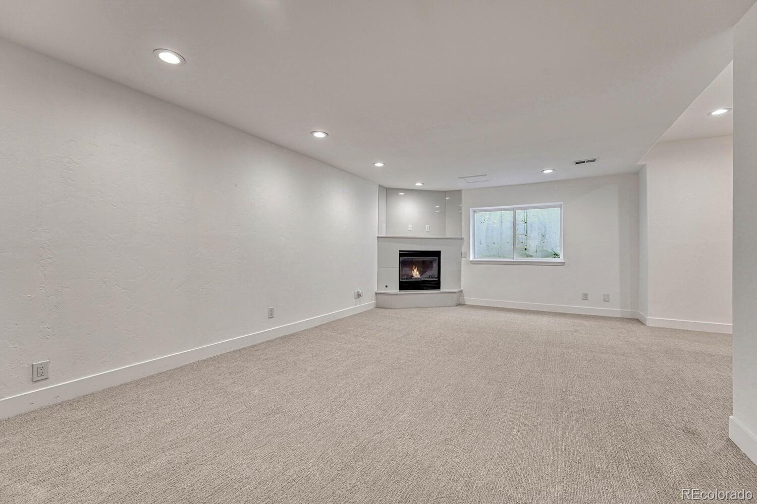 MLS Image #39 for 520  columbine street,denver, Colorado