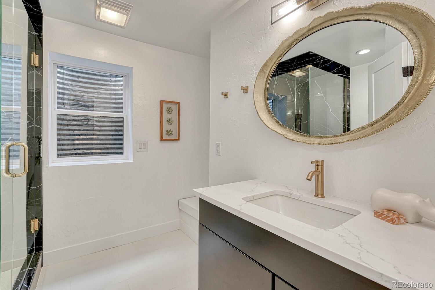 MLS Image #42 for 520  columbine street,denver, Colorado