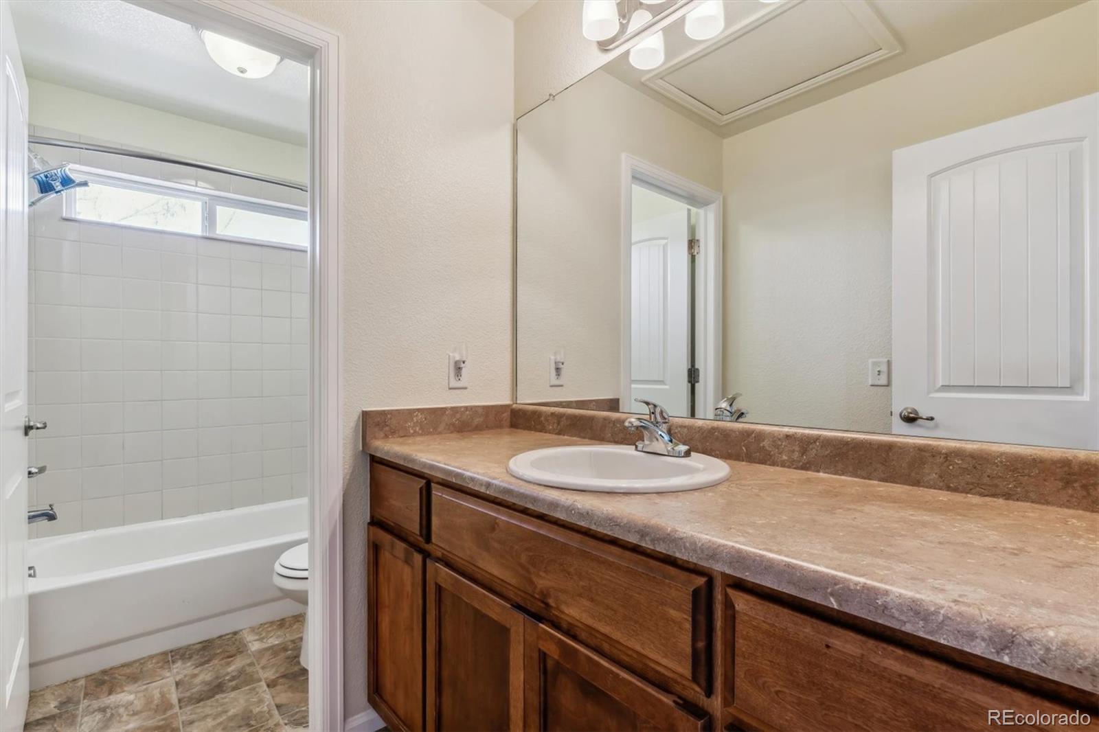 MLS Image #11 for 735  stonehaven street,dacono, Colorado