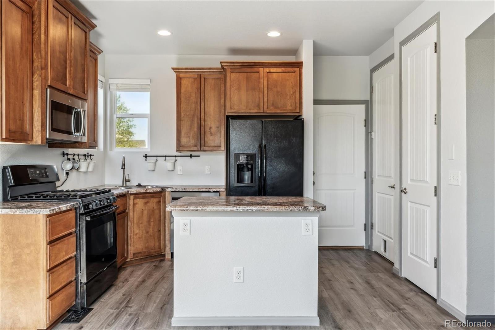 MLS Image #7 for 735  stonehaven street,dacono, Colorado