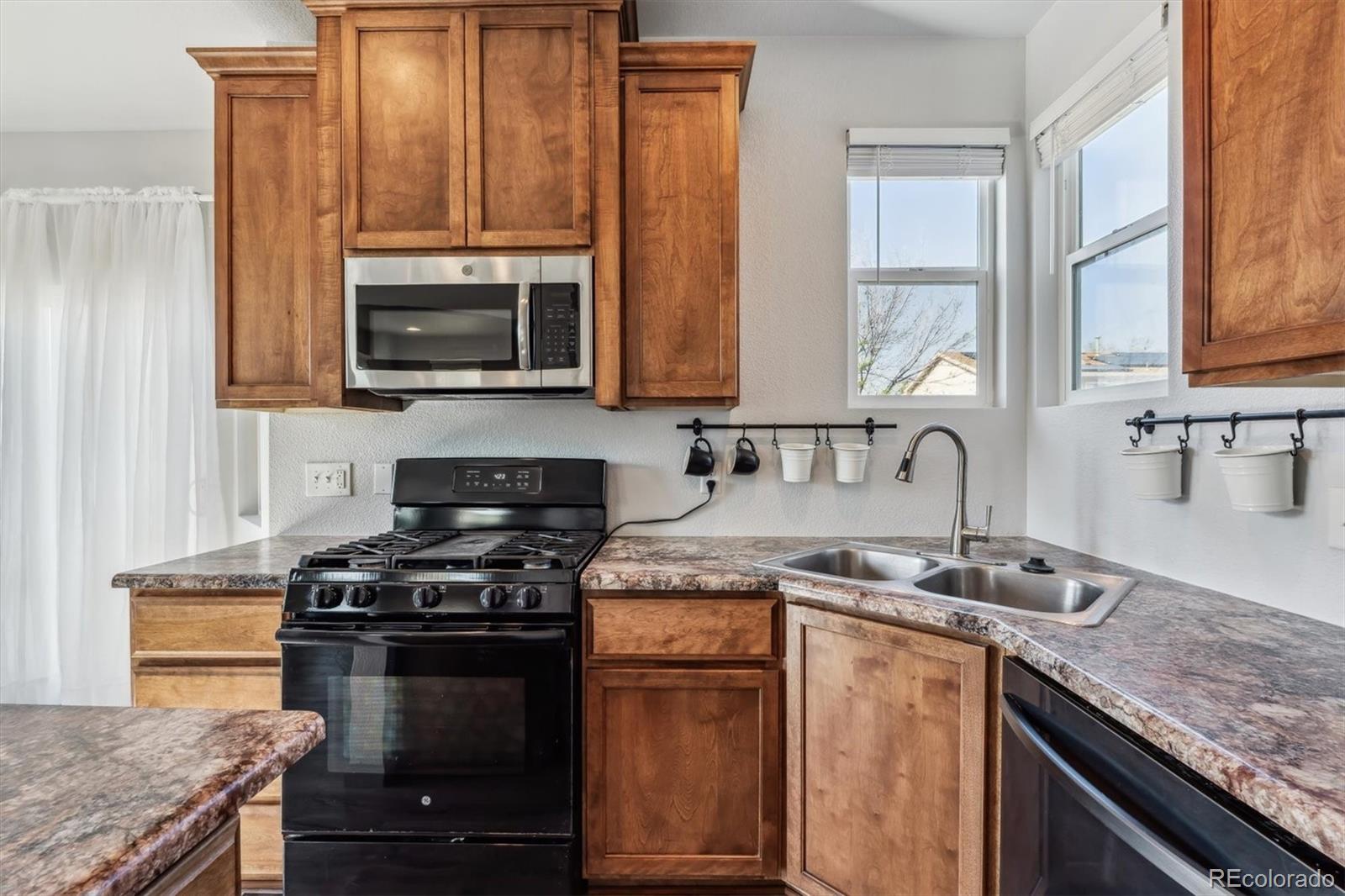MLS Image #8 for 735  stonehaven street,dacono, Colorado