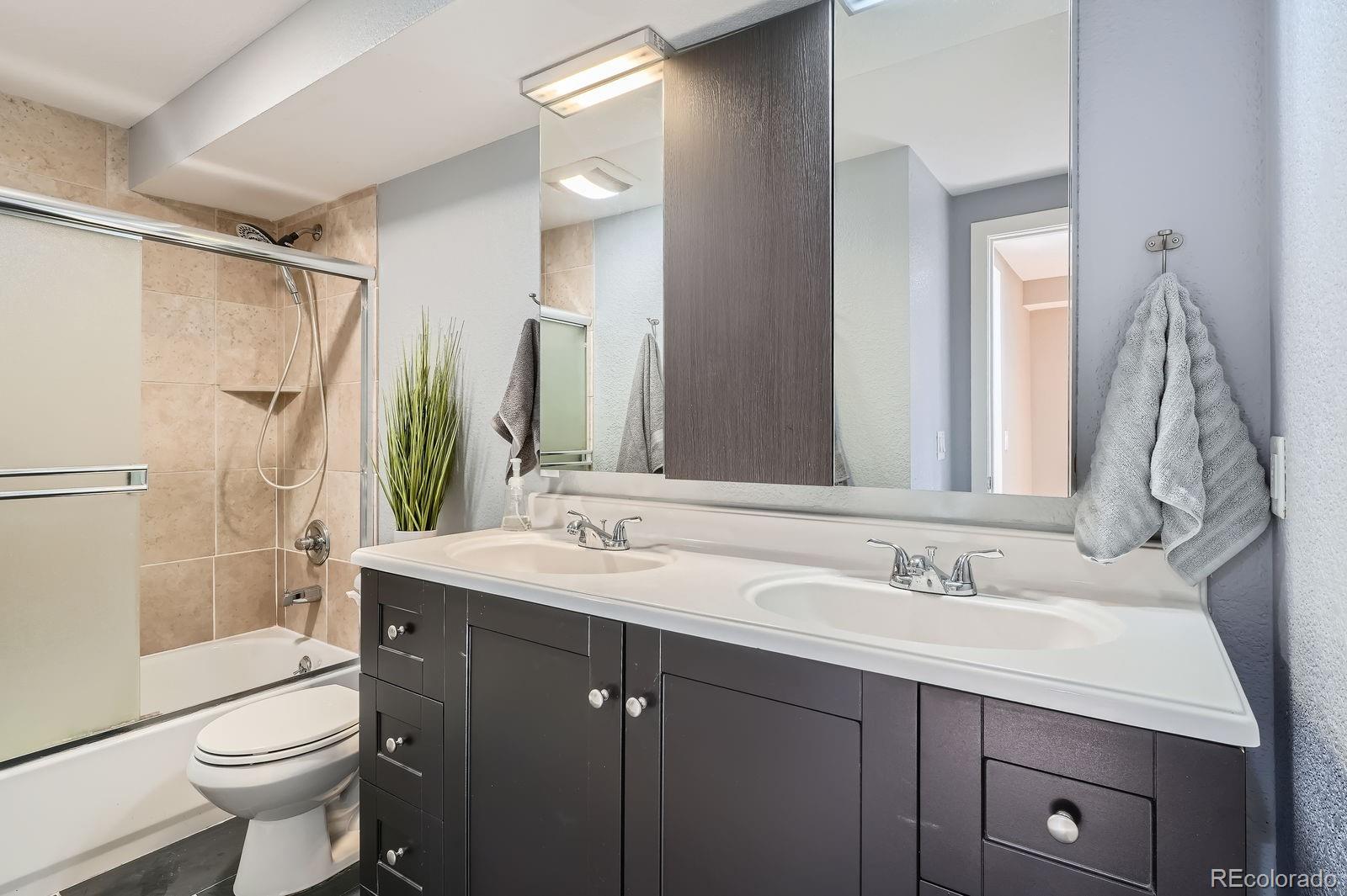 MLS Image #9 for 120 s pennsylvania street,denver, Colorado