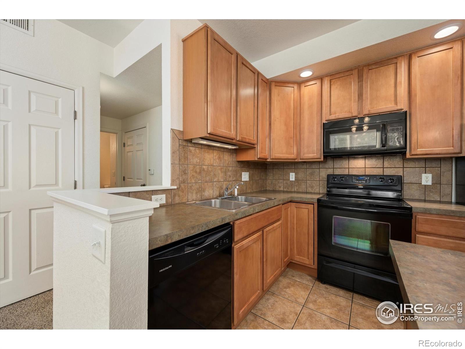 MLS Image #13 for 1921  grays peak drive,loveland, Colorado