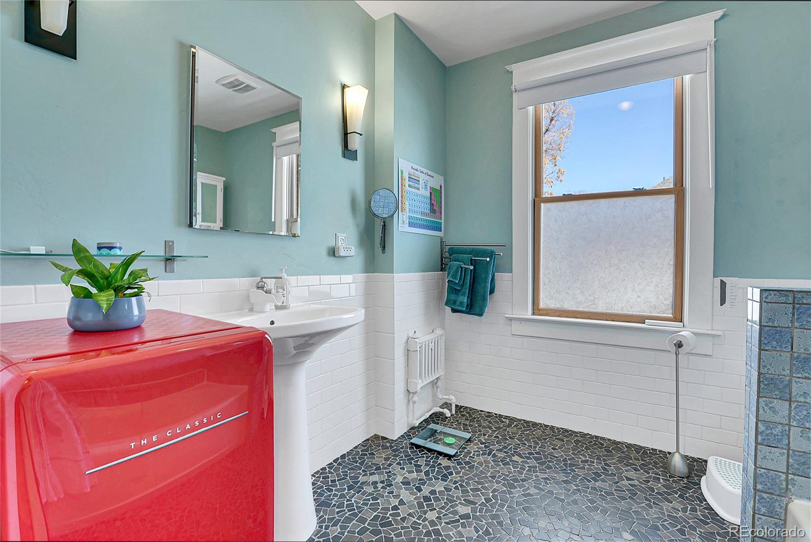 MLS Image #31 for 161 s pearl street,denver, Colorado
