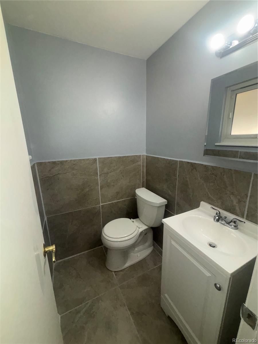 MLS Image #11 for 12457 e virginia place,aurora, Colorado