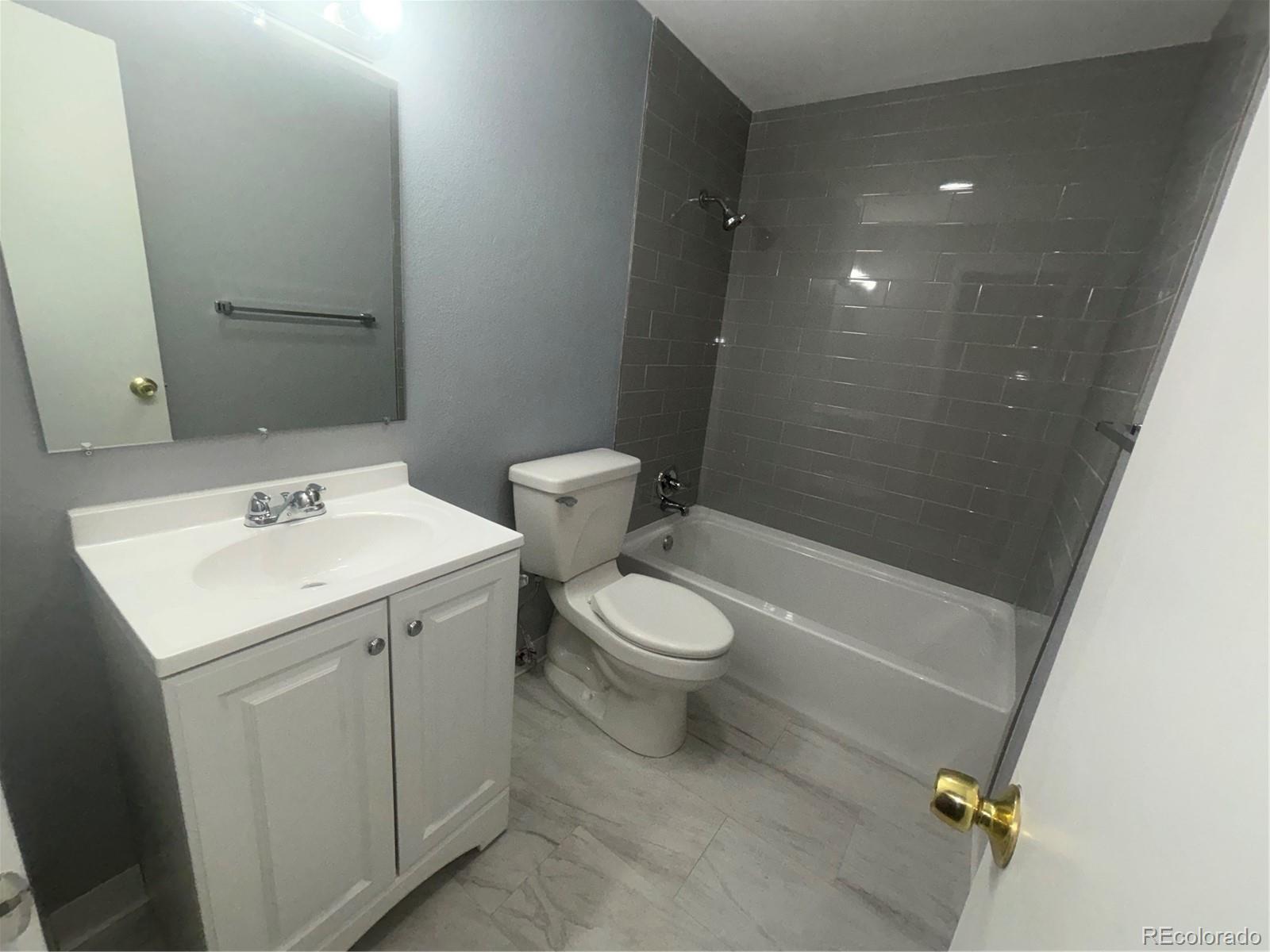 MLS Image #18 for 12457 e virginia place,aurora, Colorado