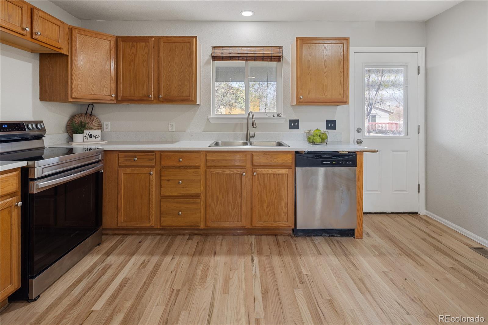 MLS Image #12 for 63  perry street,denver, Colorado
