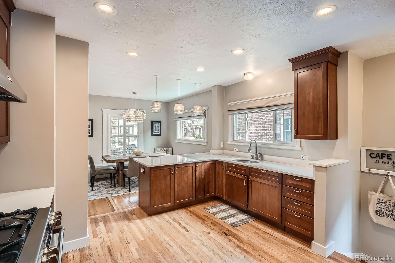 MLS Image #10 for 1023 s high street,denver, Colorado