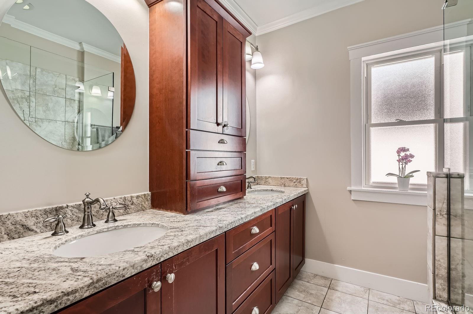 MLS Image #15 for 1023 s high street,denver, Colorado