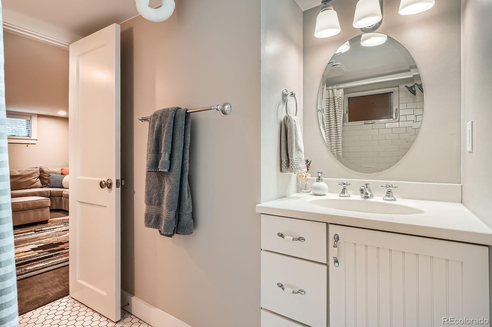 MLS Image #20 for 1023 s high street,denver, Colorado