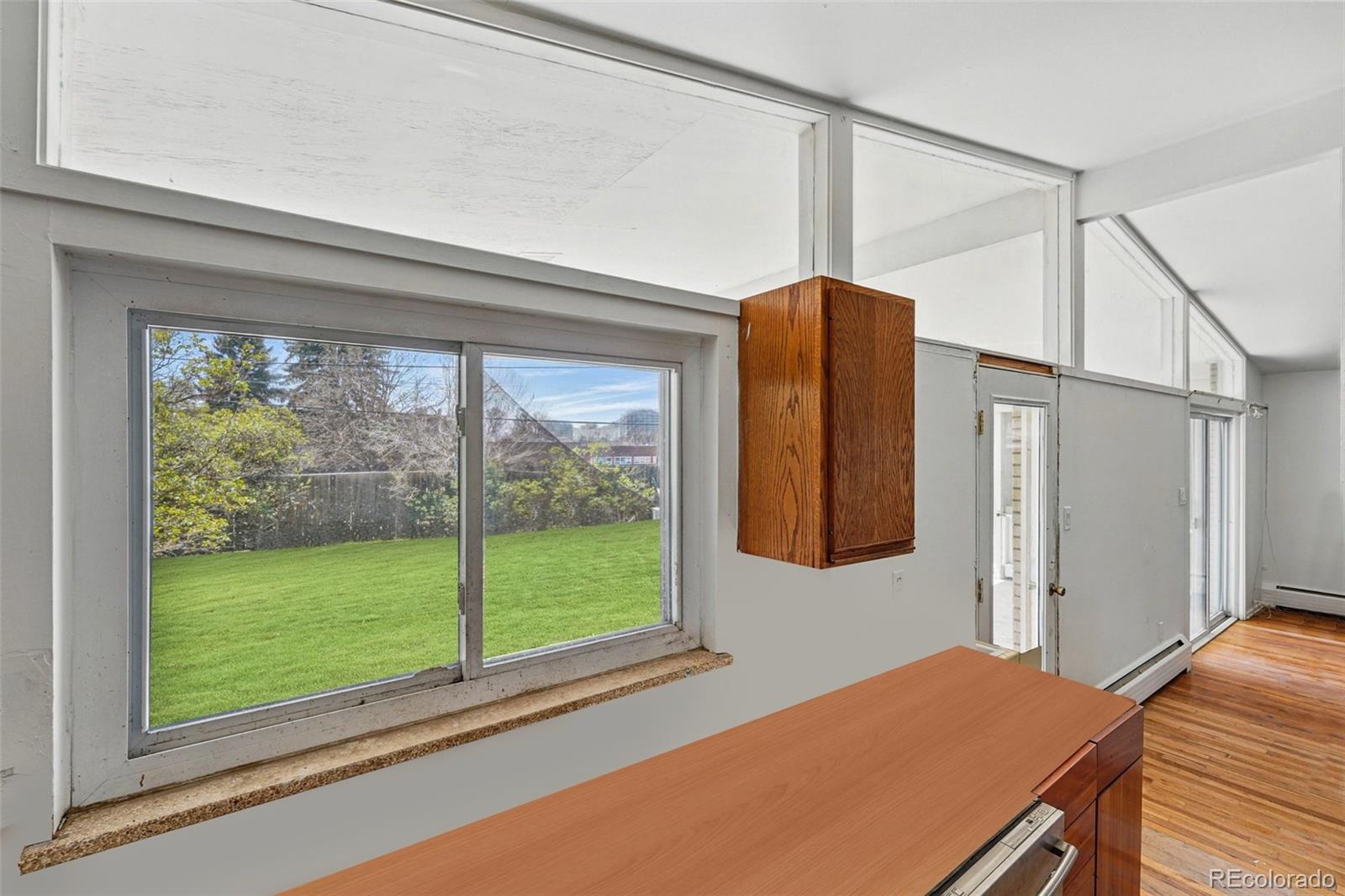 MLS Image #10 for 1573 s dexter way,denver, Colorado