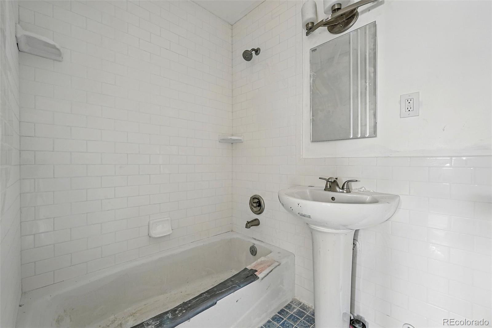 MLS Image #14 for 1573 s dexter way,denver, Colorado