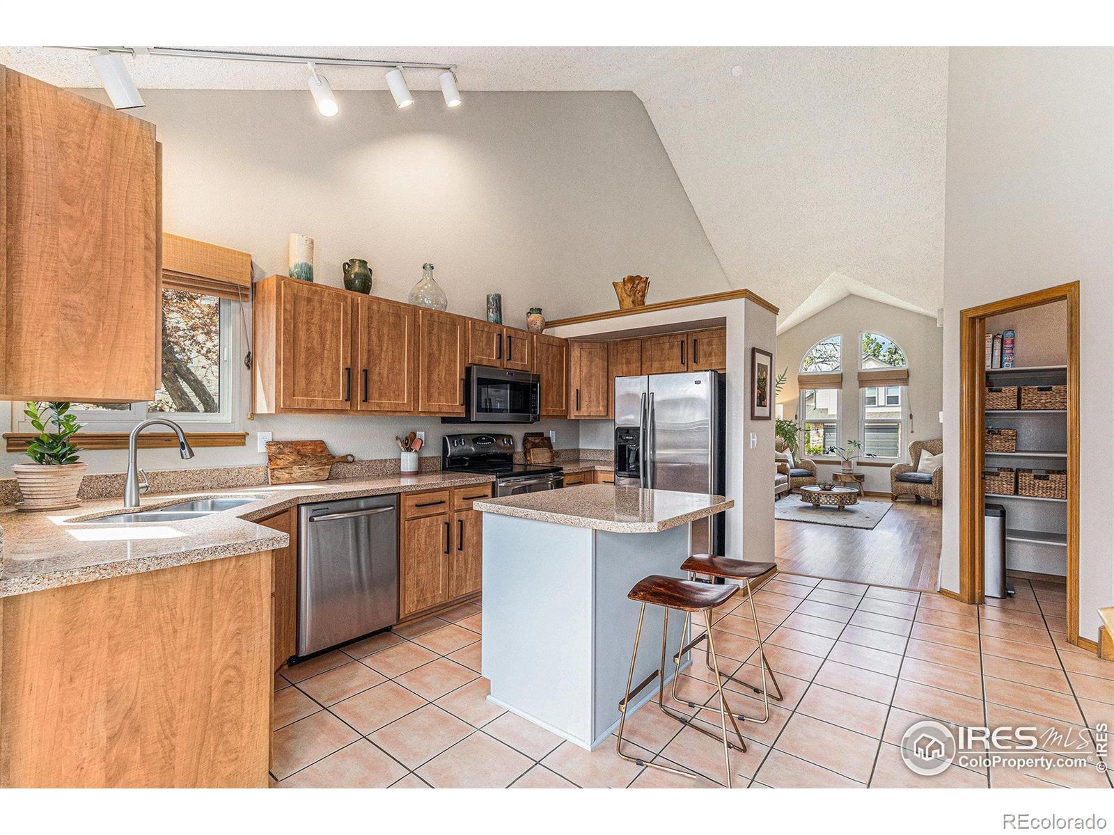MLS Image #9 for 13080 w 61st circle,arvada, Colorado