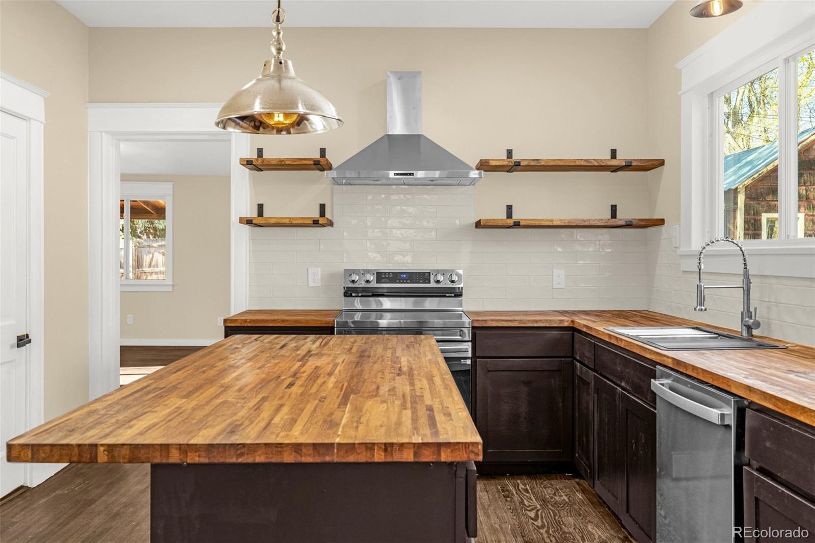 MLS Image #7 for 838 e dale street,colorado springs, Colorado