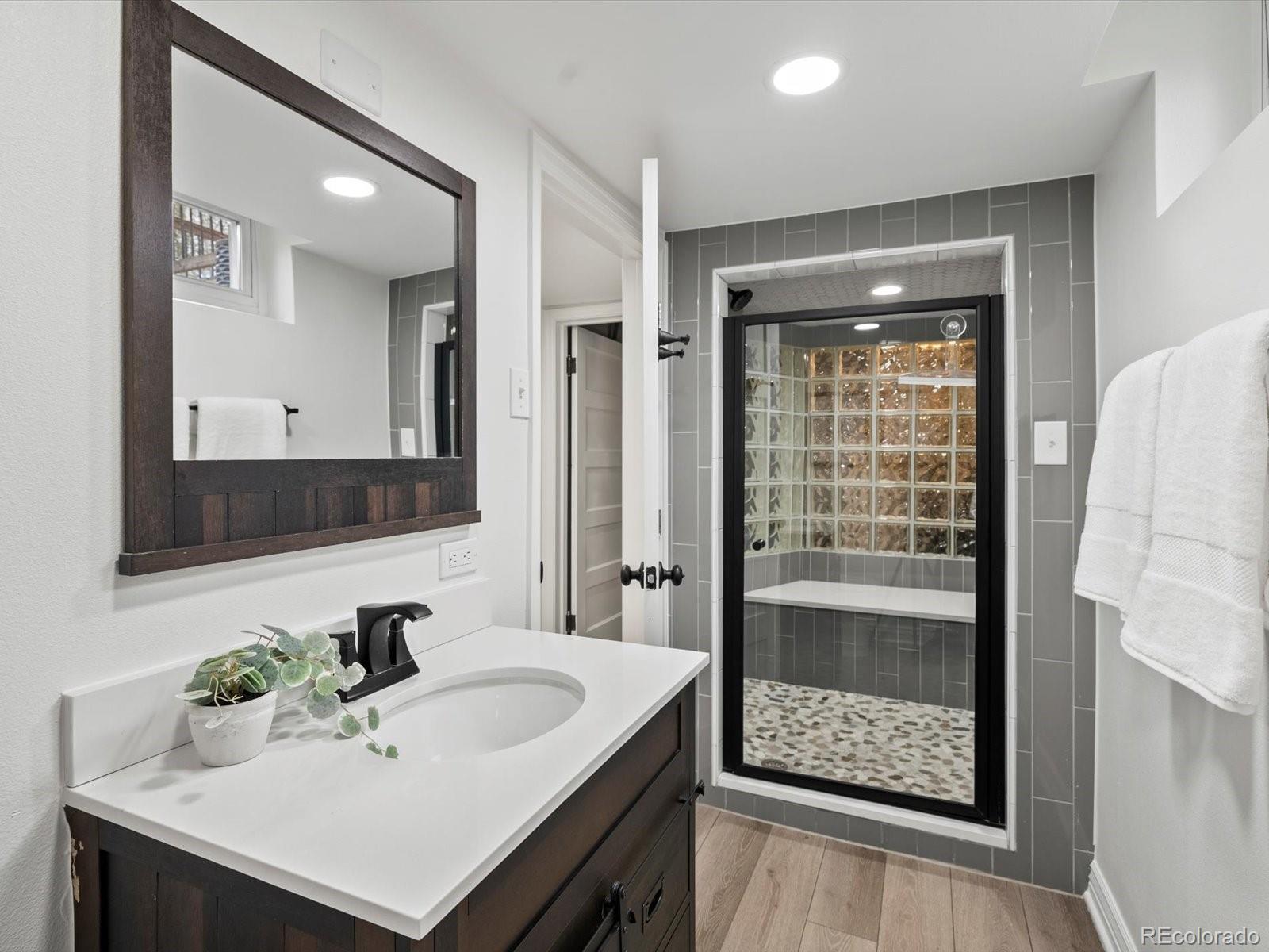 MLS Image #21 for 2535  leyden street,denver, Colorado