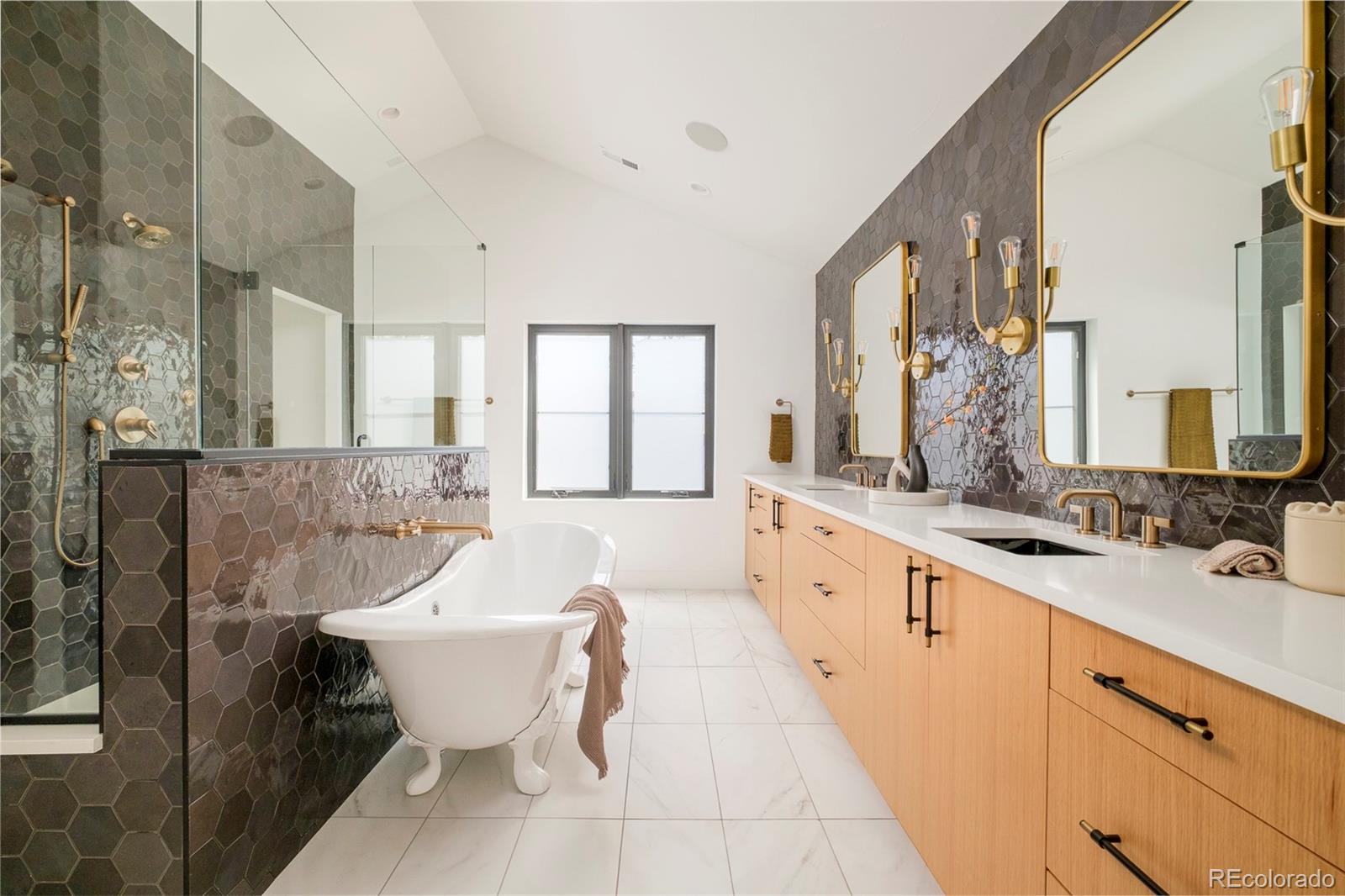 MLS Image #29 for 1190 s vine street,denver, Colorado