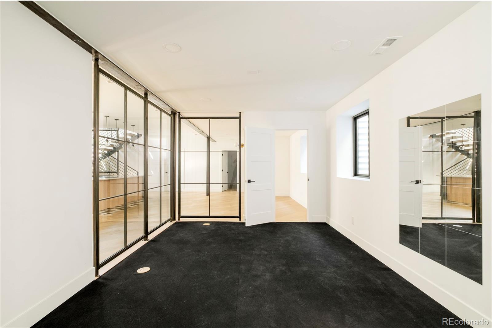 MLS Image #41 for 1190 s vine street,denver, Colorado