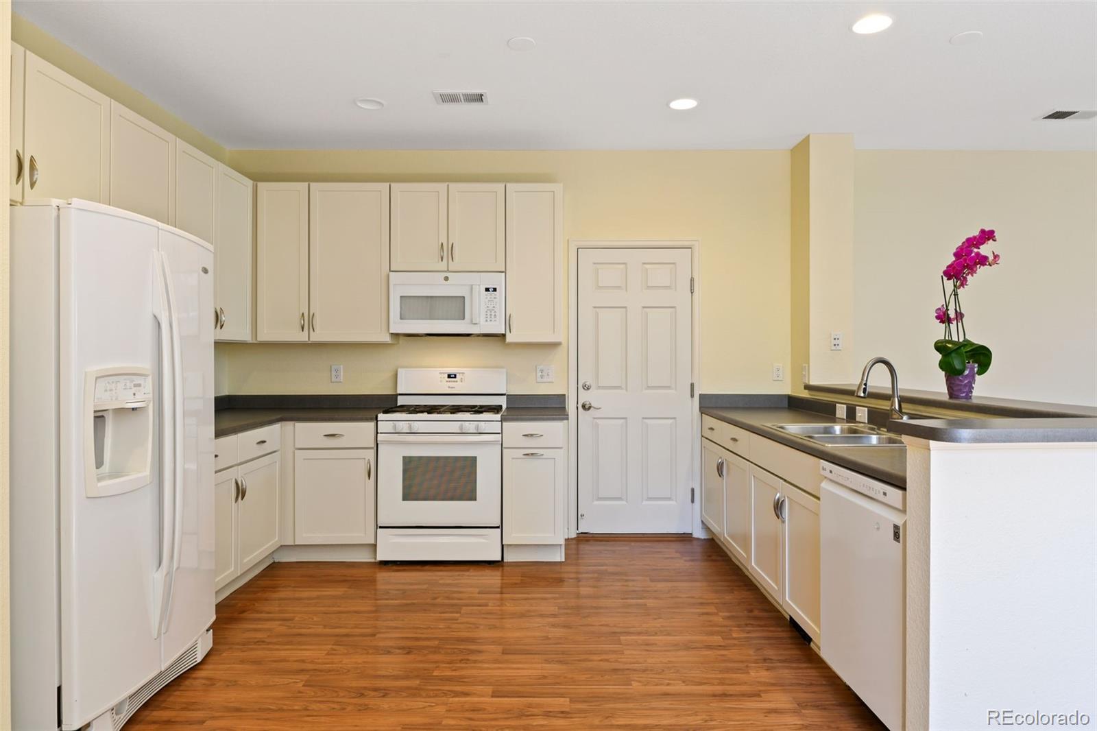 MLS Image #12 for 8335 e 22nd avenue,denver, Colorado
