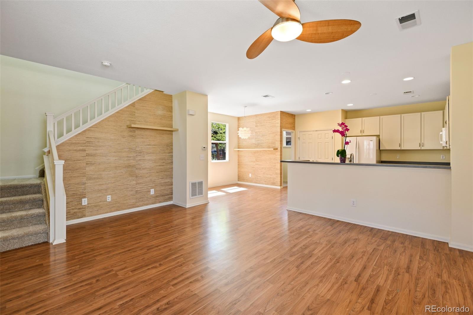 MLS Image #6 for 8335 e 22nd avenue,denver, Colorado
