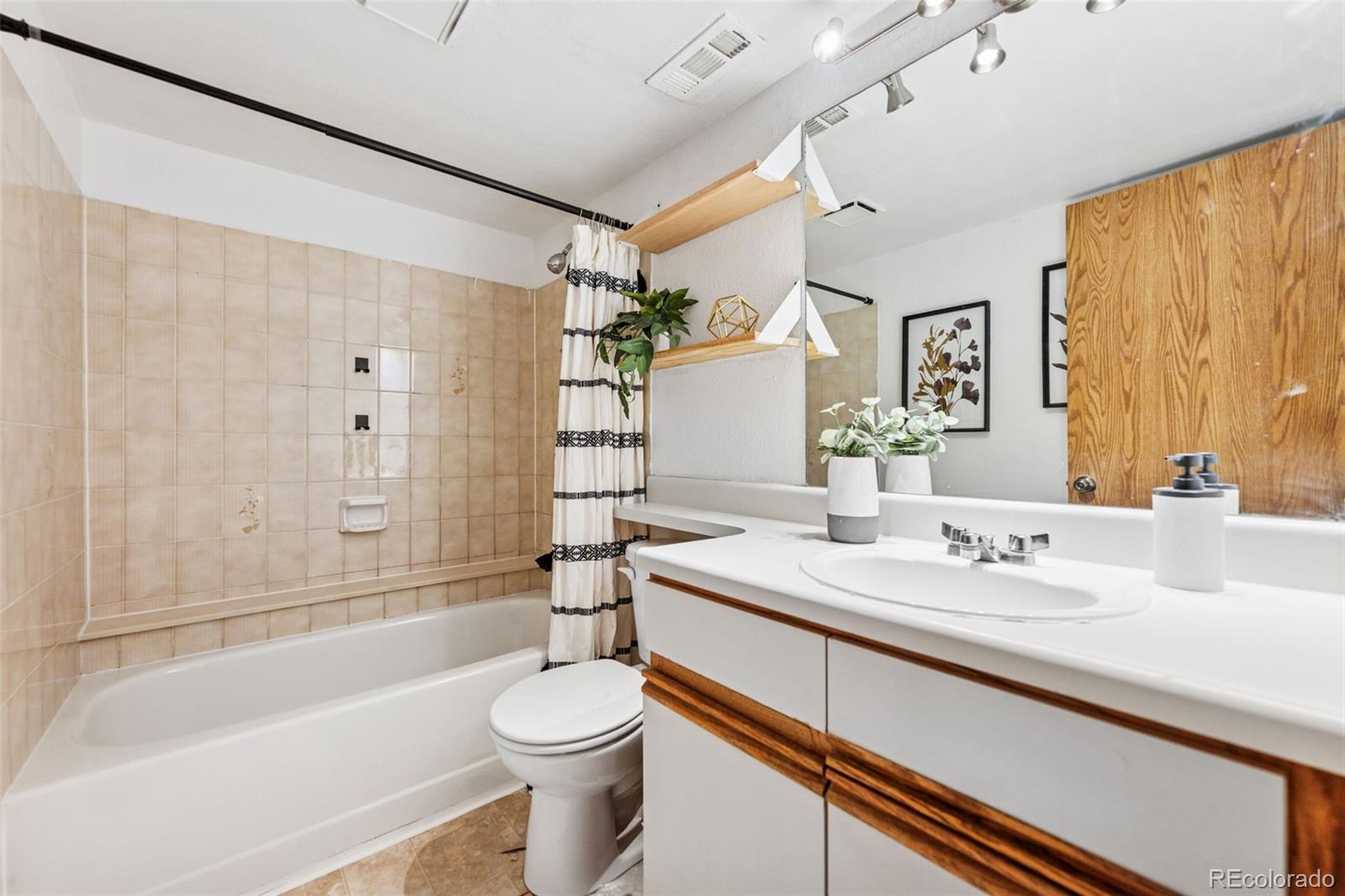 MLS Image #11 for 6447  jonathan court ,colorado springs, Colorado