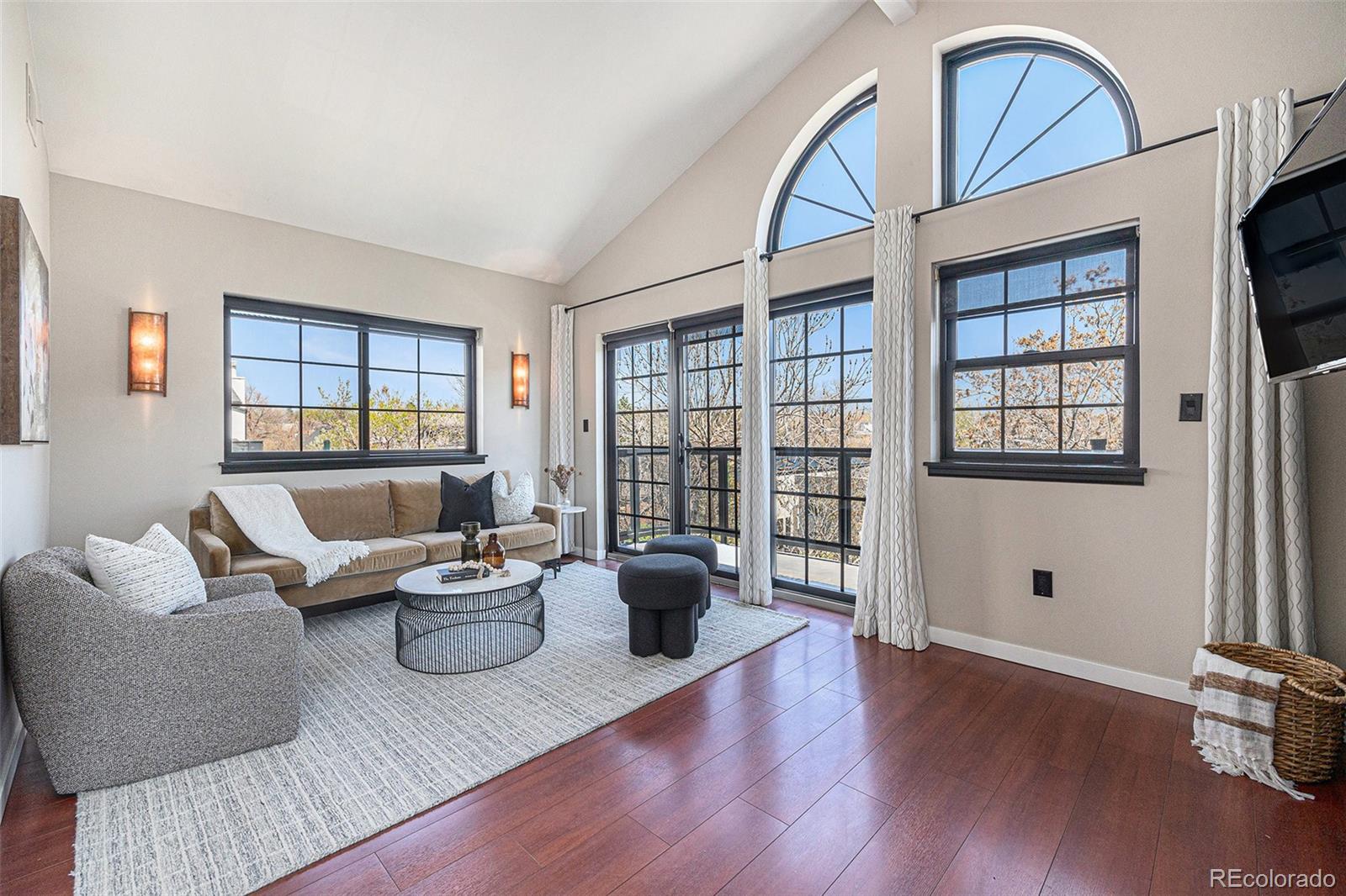 MLS Image #6 for 345  fillmore street,denver, Colorado
