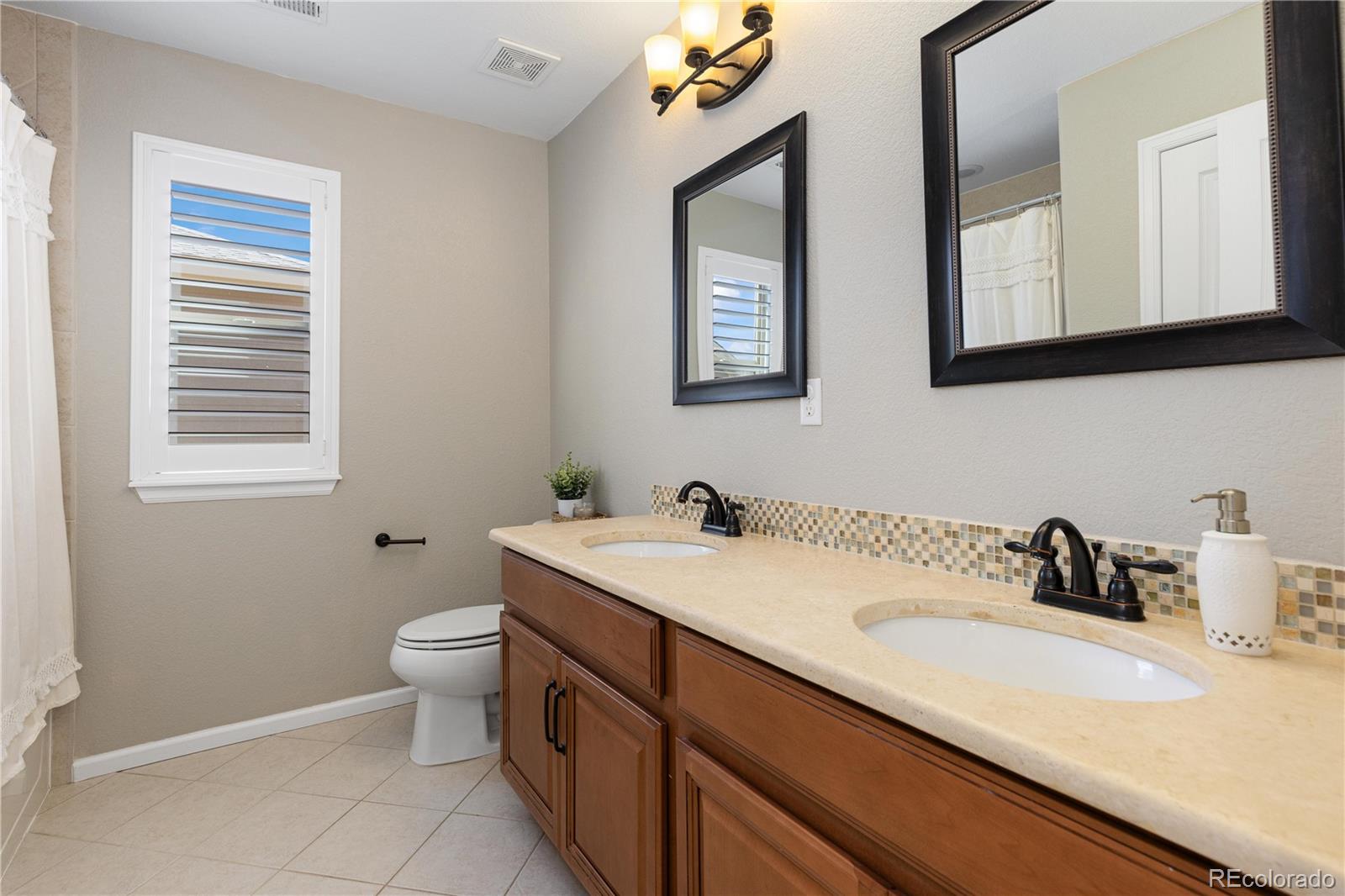 MLS Image #29 for 11916 s meander way,parker, Colorado