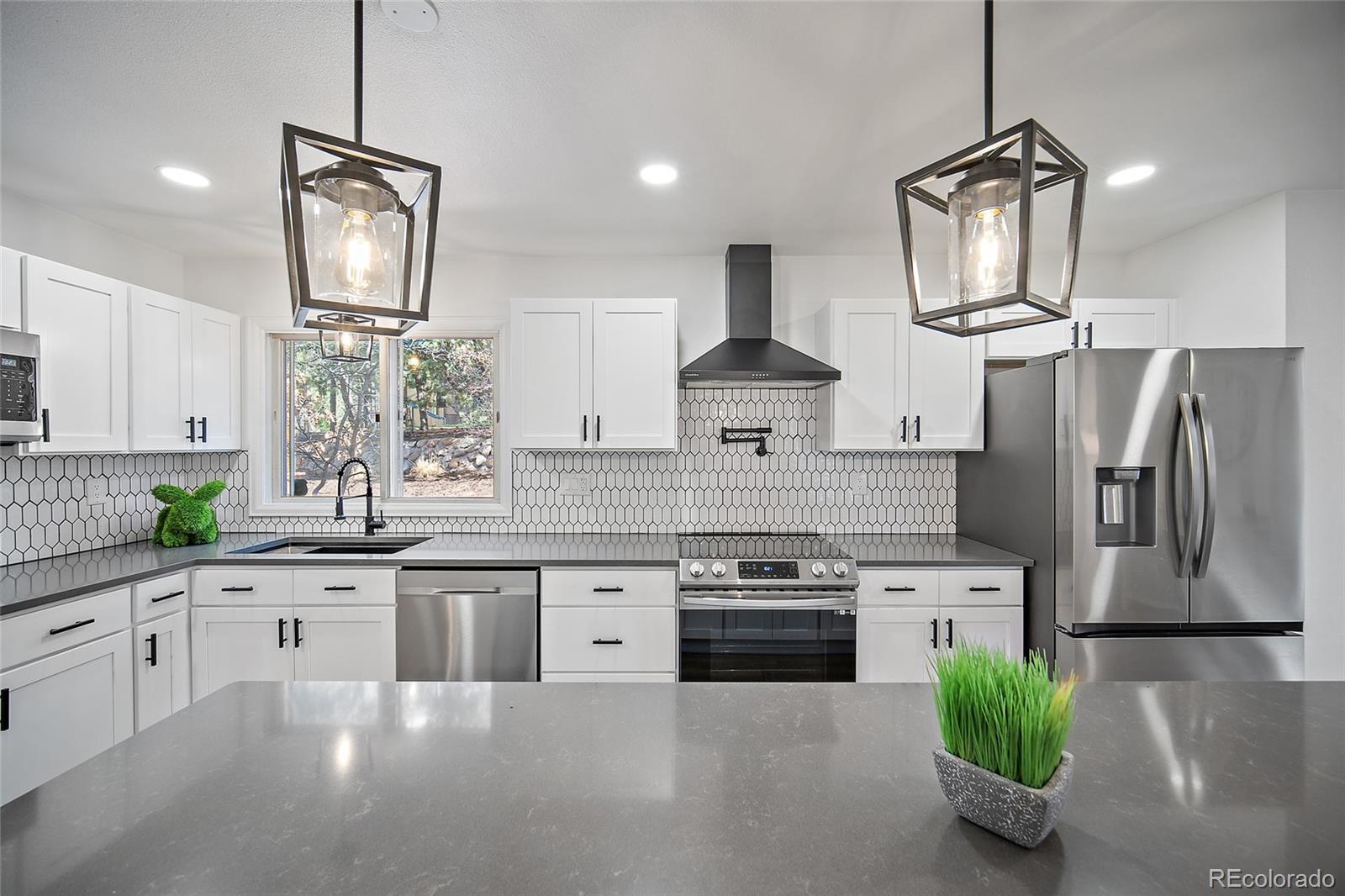 MLS Image #14 for 2020  forest ridge drive,colorado springs, Colorado