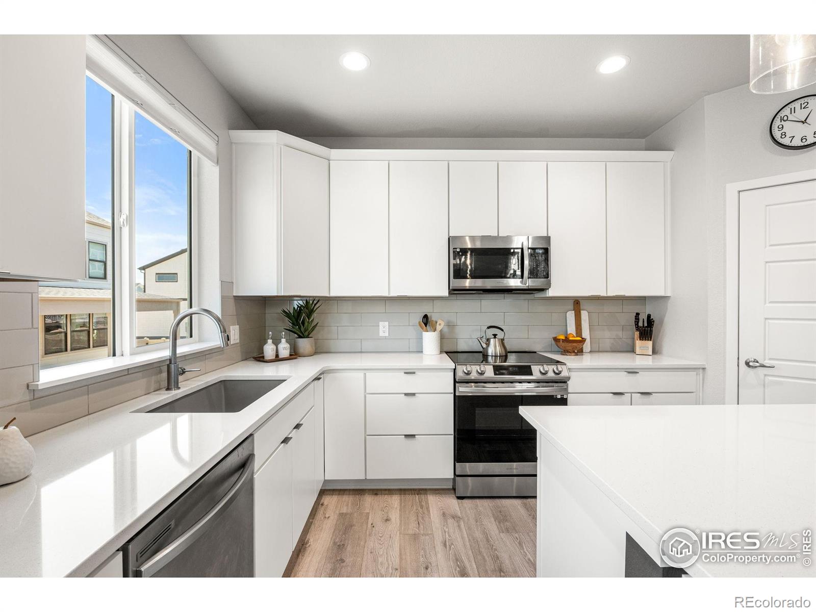 MLS Image #5 for 364  shawnee lane,superior, Colorado