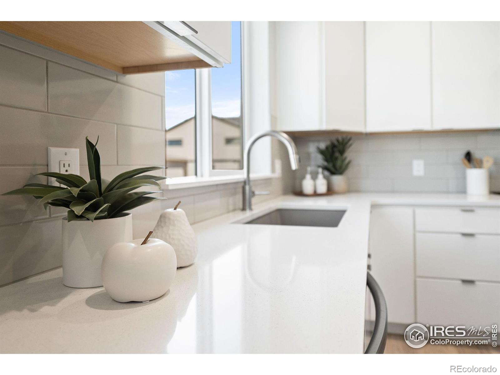 MLS Image #6 for 364  shawnee lane,superior, Colorado