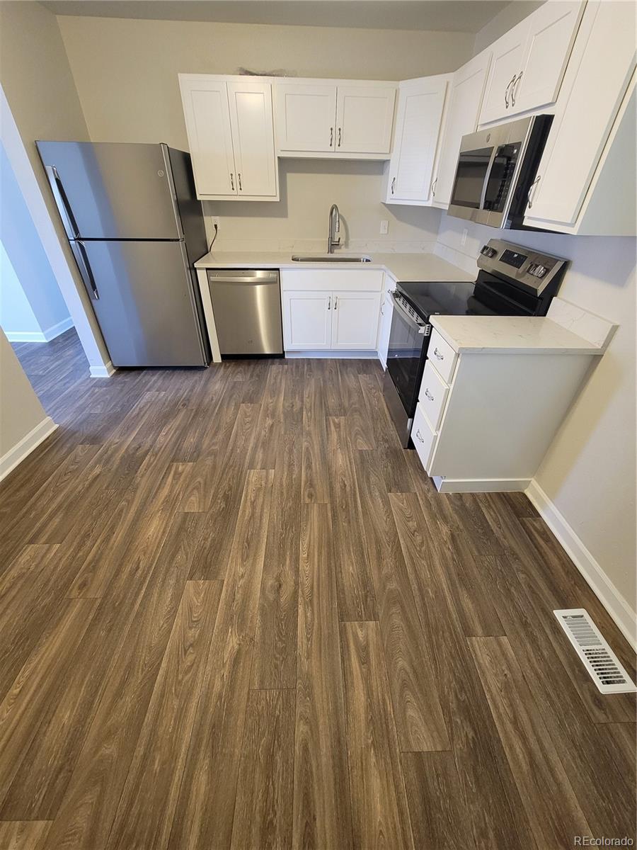 MLS Image #2 for 5552  abilene street,denver, Colorado