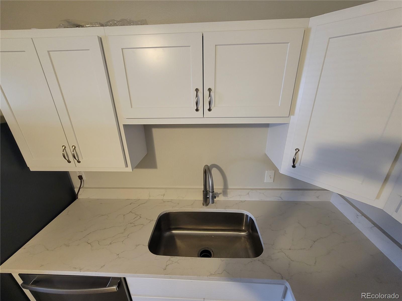 MLS Image #26 for 5552  abilene street,denver, Colorado