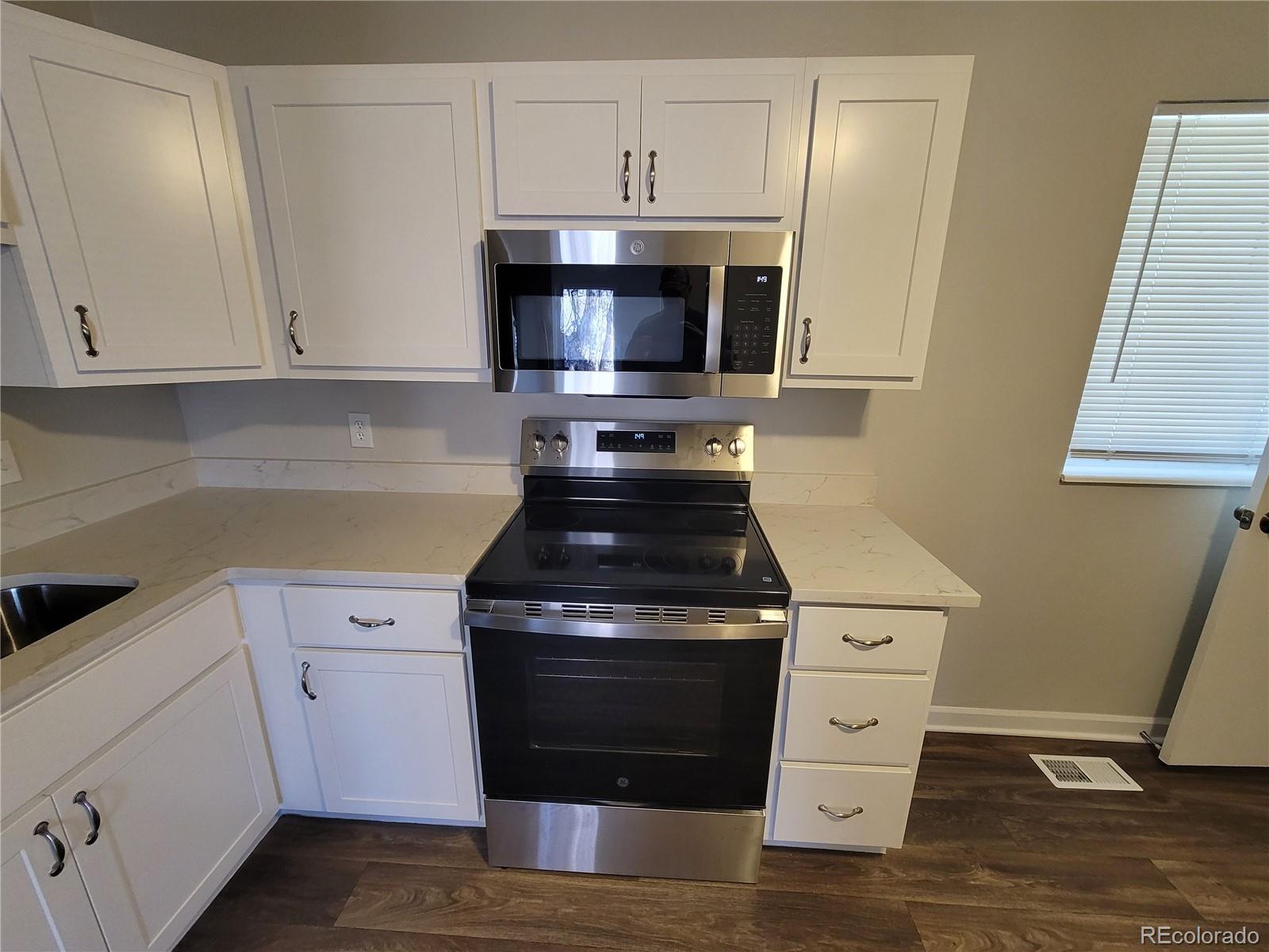 MLS Image #3 for 5552  abilene street,denver, Colorado