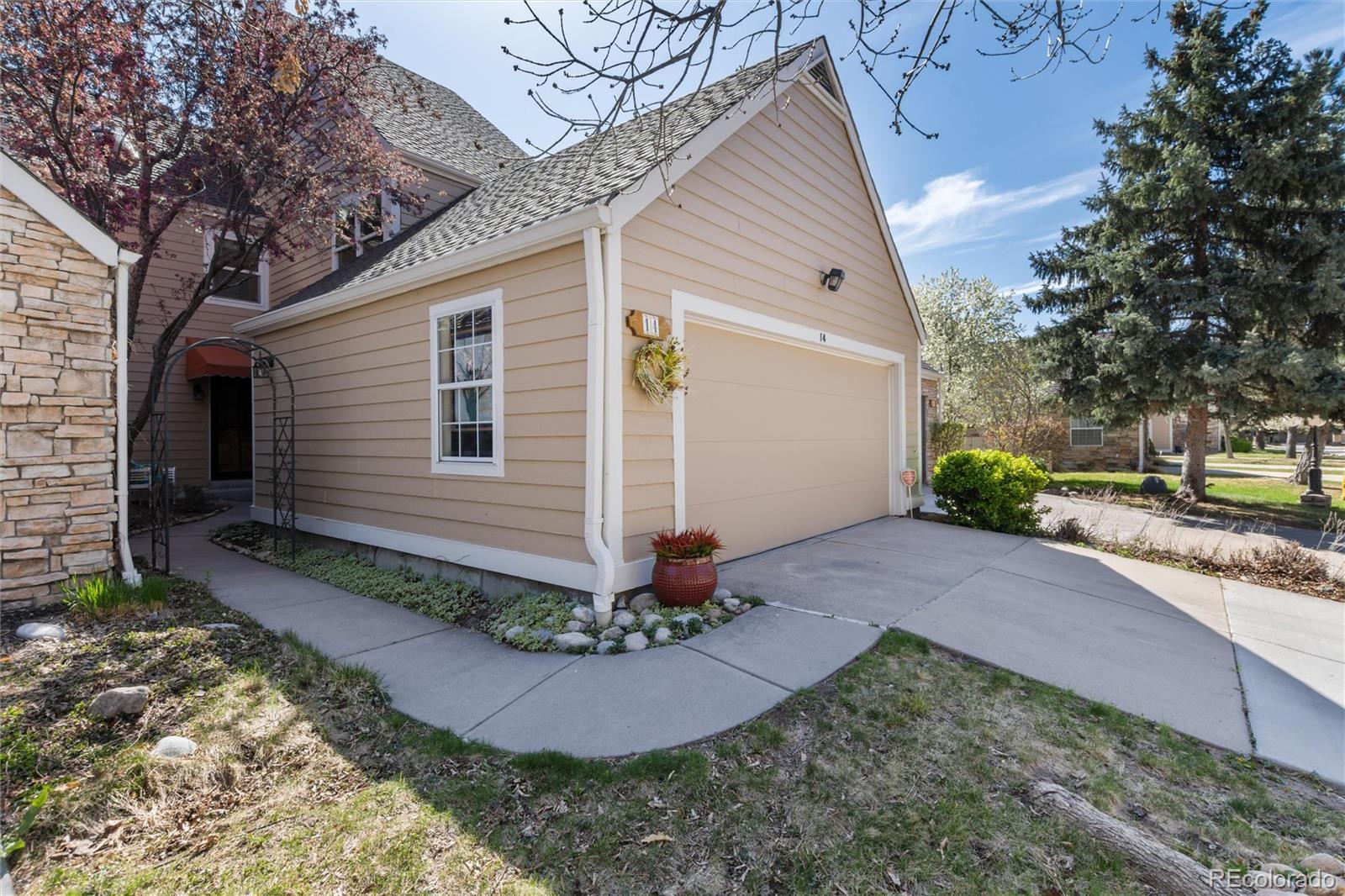 MLS Image #2 for 10000 e yale avenue,denver, Colorado