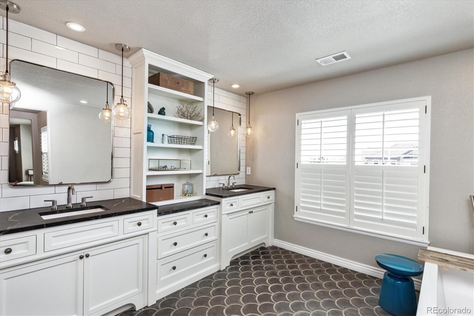 MLS Image #19 for 11930 e lake circle,greenwood village, Colorado