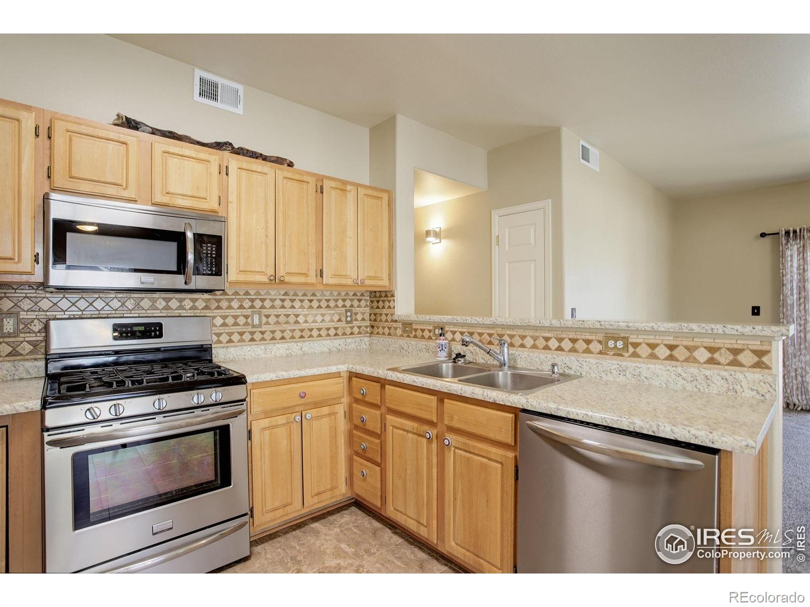 MLS Image #6 for 1016  opal street,broomfield, Colorado