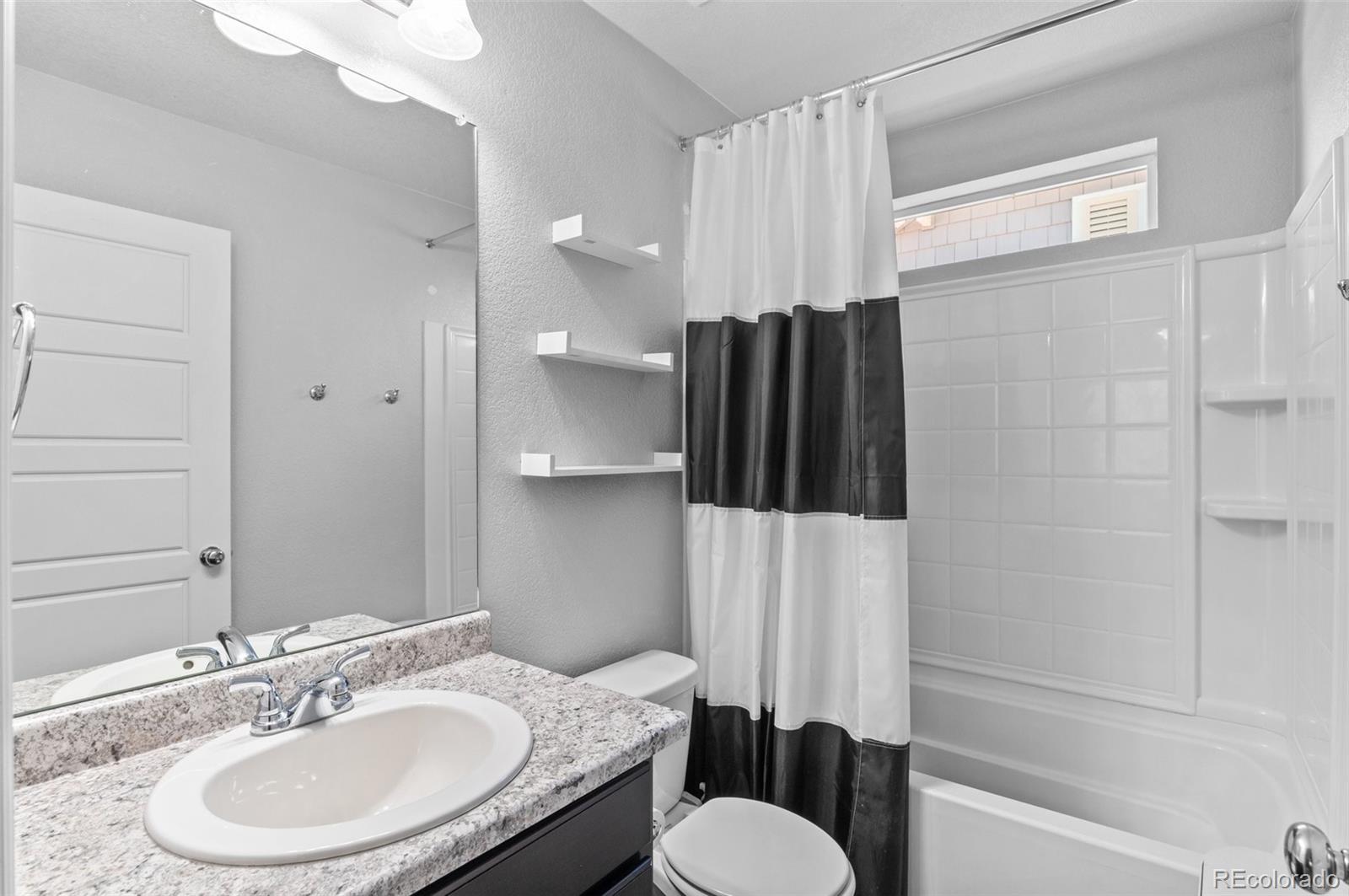 MLS Image #18 for 18644 e 54th place,denver, Colorado