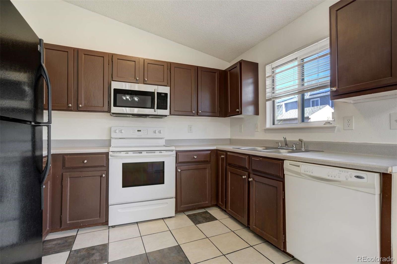 MLS Image #9 for 19000 e mansfield drive,aurora, Colorado